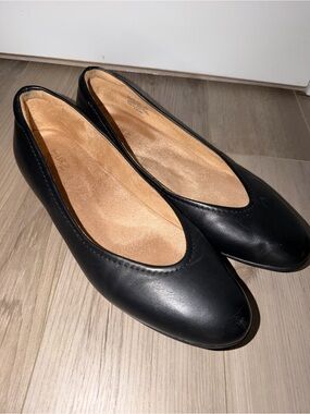 Naturalizer Black Leather Ballet Flats US 11 UK 9 EU 43